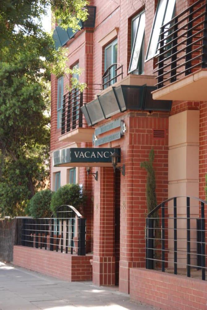 Majestic Tynte Street Apartments Аделейд Екстериор снимка